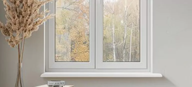 Vinyl Window Stool in Casselberry, FL